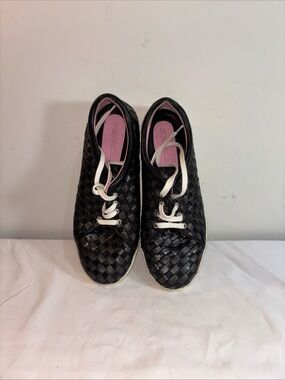 Women's Black Woven Lace-Up Sneakers by Robert Zur